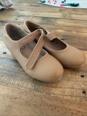 Stelle Tan Tap Shoes size 1